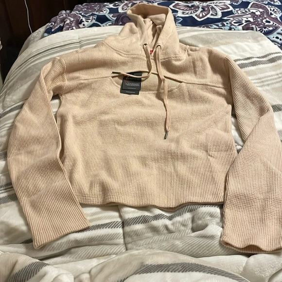 n:PHILANTHROPY Tops - NWT n:PHILANTHROPY Blaire Waffle Knit Cut Out Sweatshirt XS Party Festival Club